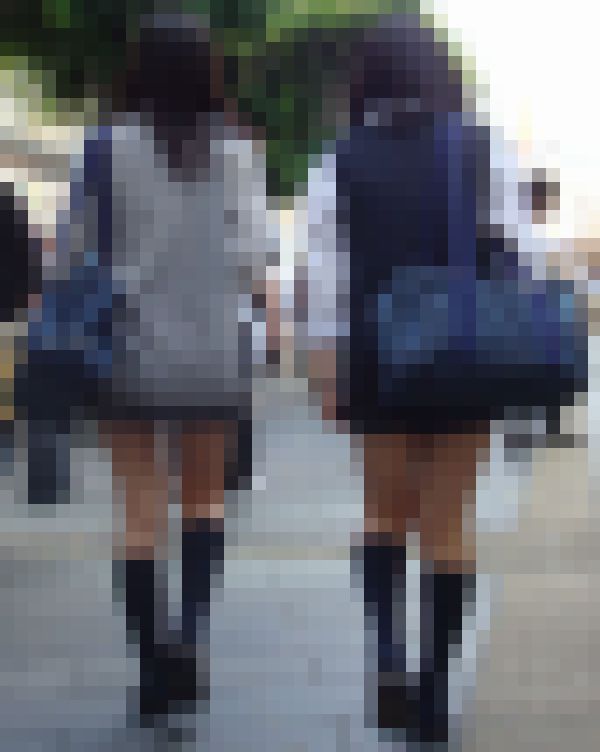 制服女子街撮り36 細身とムチムチ