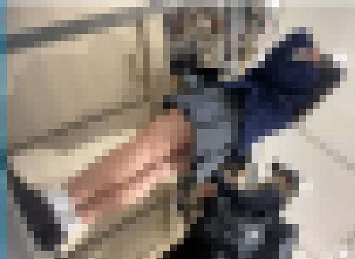 ◎ローアングル＃8  アクセサリーを選んでるJKのパンチラ