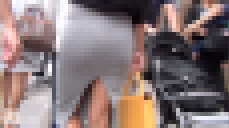 【FHD高画質】吸い付くタイトスカート エグいスリット