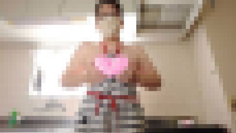 ?オナニー・自撮り?旦那が来ないか気にしながらキッチンでオナニーする人妻