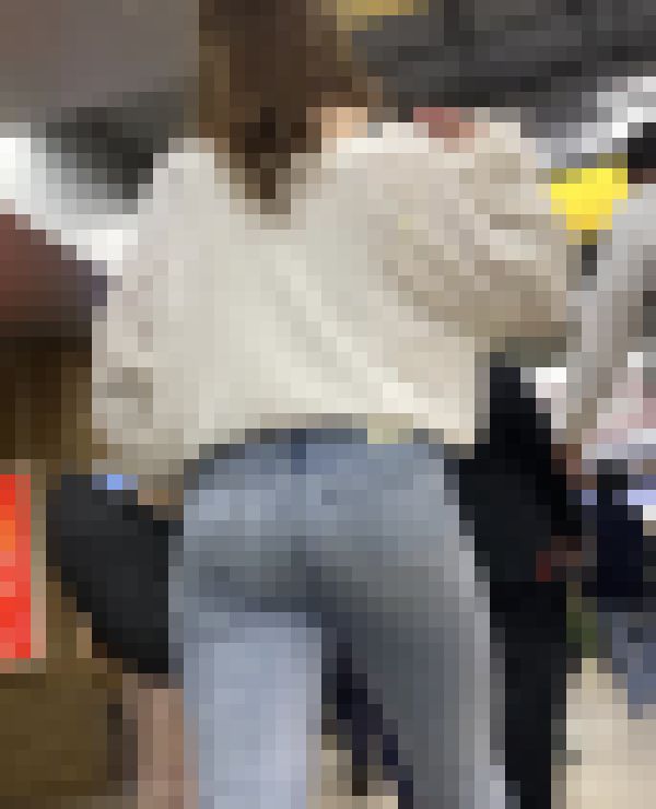【4K縦画面】肩出しセクシーギャルのくびれ尻