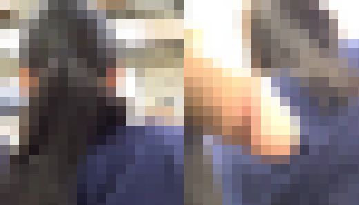 【変態動画】わcかい眼鏡っ娘の背後でチ○ポ丸出し　パーカーに我慢汁を擦り付けてハァハァw