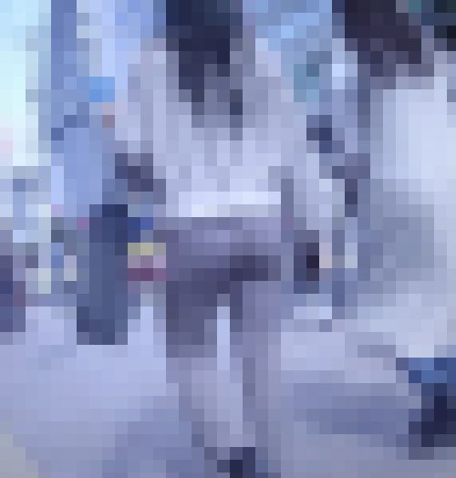 超激カワギャルがプリンプリンの美巨尻ムニュムニュさせてエッチなＴバックライン浮き上がらせて歩く姿がエロい