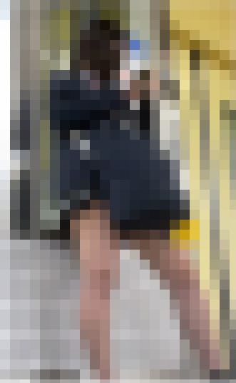 ◎ローアングル＃54  ホームでJKのお尻撮影３名　　生パンツ発見