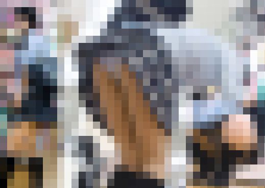 （再販）突き出したお尻からエロパンツがもろ見えなミニスカ制服娘パンチラ盗撮