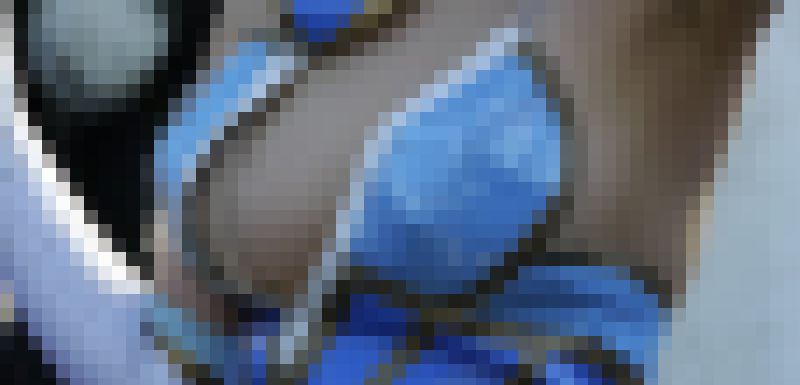 【再販】寒そうなコスの巨乳レイヤーさんの胸や身体を堪能