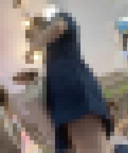 ◎ローアングル＃108 ショップ内で汚パンツお姉さん３名