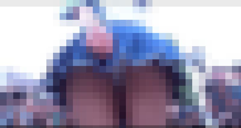 【再販】青制服の可愛いレイヤーさんのローアングルパンチラの様子