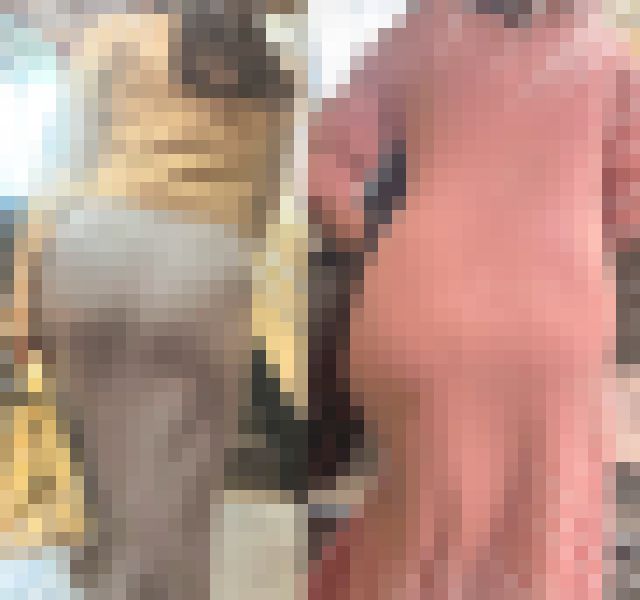 W美巨尻を見上げて堪能！王道ロングスカートに自慢のエロ尻をムニュらせて庶民を挑発! 『階段を登る』女 編