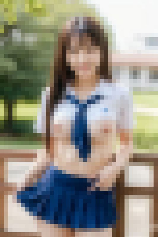 エッチな制服少女