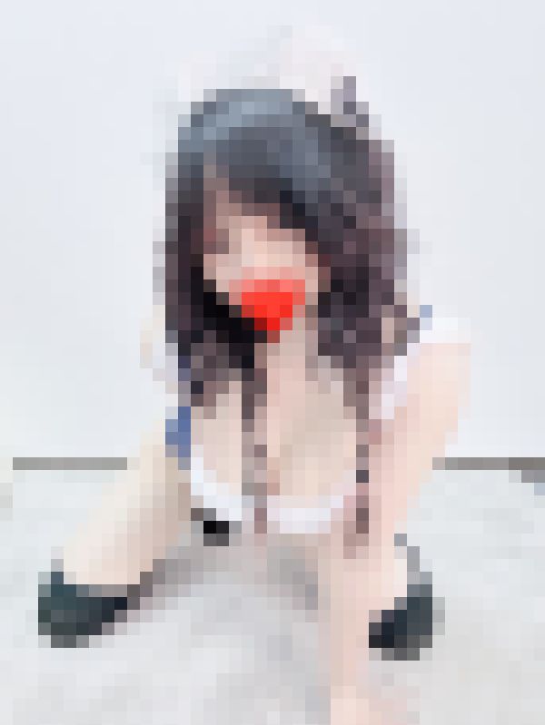 巨乳娘のメイド水着