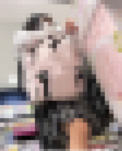 JKお宝＃12  友人と化粧品を選ぶ小柄系JKのパンチラ
