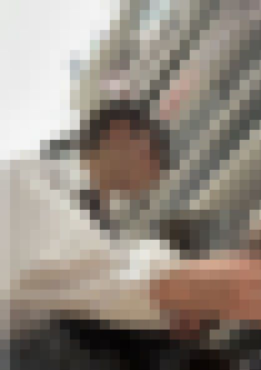 4K逆さ撮り＃１　セクシーな下着を履くJK　　　