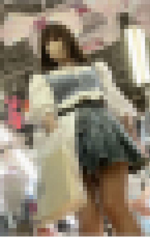 4K逆さ撮り＃2  モデル級な色気ムンムンなお姉さんの白パンティー