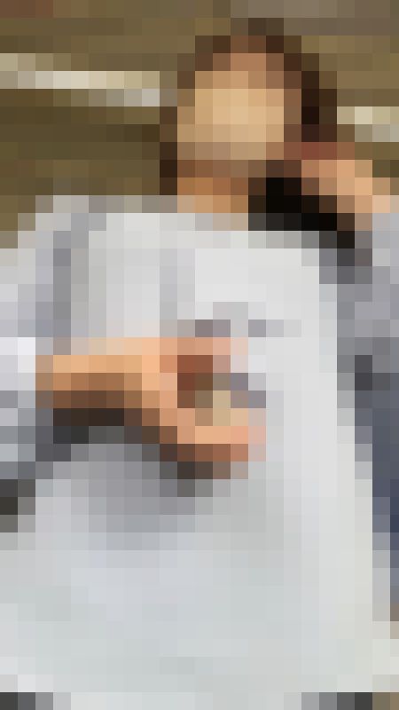 【下からの眺め52】推定Ｇカップのド迫力おっぱいを下から観察！