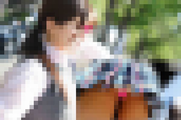 純白パンツにむっちりしたお尻がムニムニと動く青チェ制服女子追いかけ盗撮動画