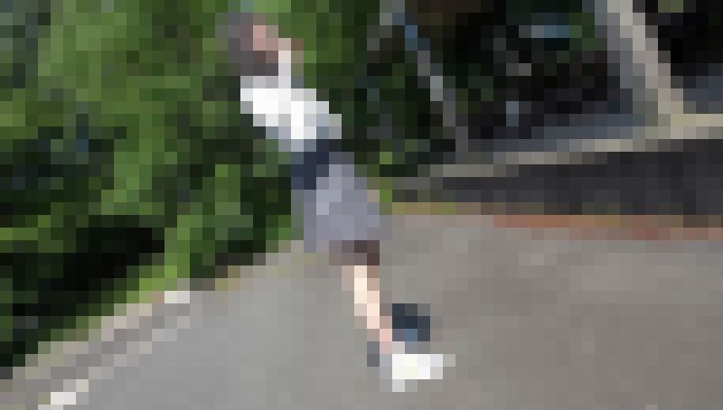 生パン丸出し！！セーラーでストレッチ！？着替えた後だからって油断禁物！