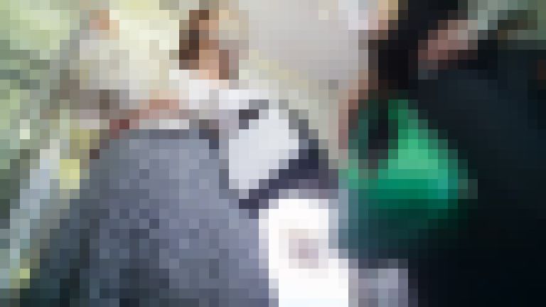 めちゃ綺麗なお姉さんのロンスカ内に大胆不敵に潜入した動画