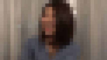 【再販】渋谷で買い物帰りの33歳人妻が手マンで気持ち良くなり勢い大量に潮吹き