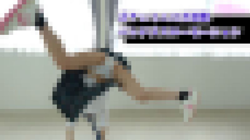 青チェ制服でハイキック〜スローモーション純白パンチラ