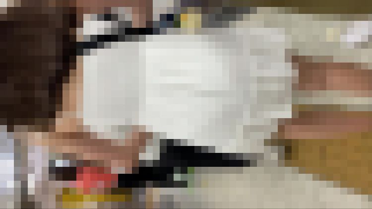 透け透けワンピのお姉様。純白のパンティーが(/ω＼)