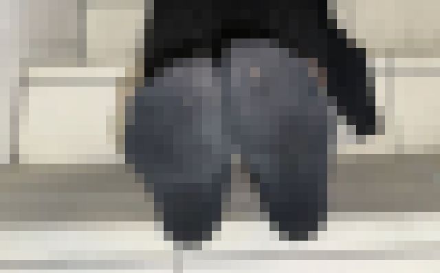 上品な雰囲気の美人JDの靴下足裏と履き潰し靴＆ギャップありすぎ足の匂い