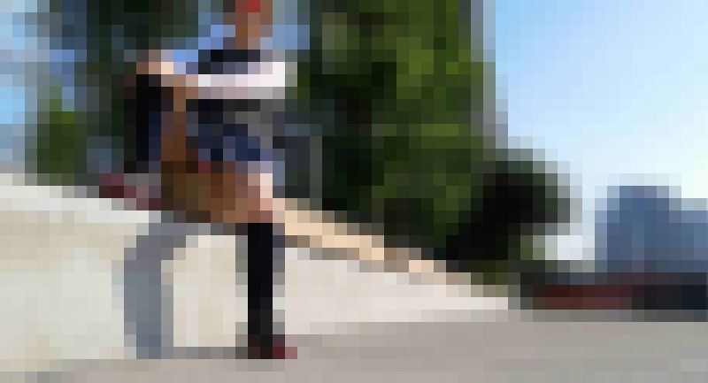 J系らしい肉付きのいいお尻の白P追っかけandローアングルセット