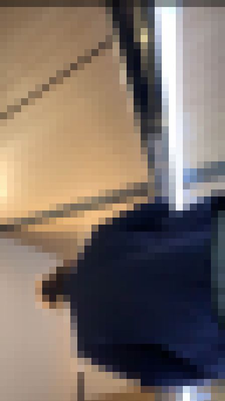 巻き髪系JKの純白パンティを逆さ撮り！