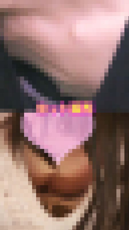 乳首がチラっとお姉さん　Ｆさんの大人な谷間　セット販売