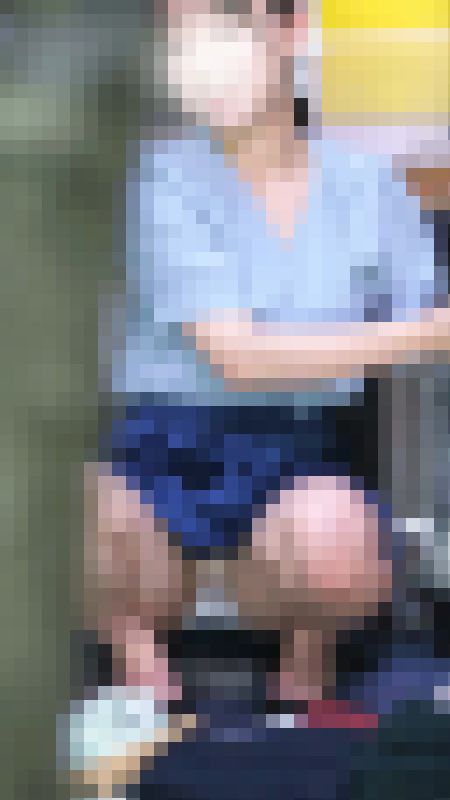 つややかな黒髪、美人なお姉さん　清楚な白パンティを覗き見