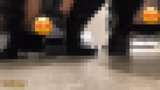 仲良し2人組・後編　ガチャポン売場しゃがみ＆逆さ撮り