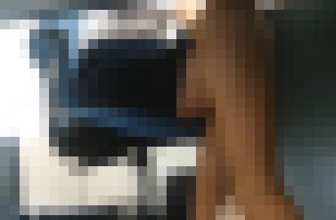 パンストOLをデスクの下から覗いてみた…ずり上がったタイトスカート肉感美脚に▼地帯