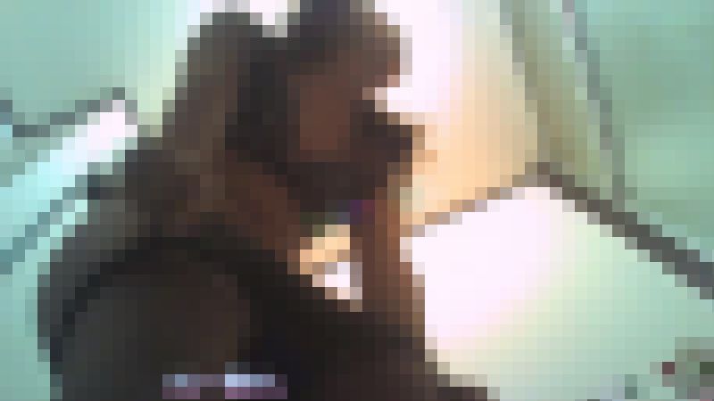 ★洗面所で超ローアングルな前と後ろ★張りのあるおっぱいはプルンプルン★