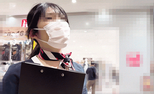 11某携帯ショップの色白儚げ美人店員さん?胸チラ＆テーブル下でこっそり食い込み直し?