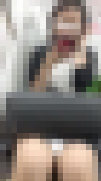 (電車対面）(顔出し)眼鏡をかけて隠そうとしても…美人であることを隠しきれない…タイトミニをお召しになったOLお姉さんを観察して