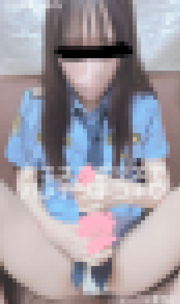 ミニスカポリスでパンチラコスプレご奉仕手コキ?