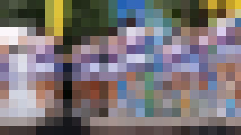 【再販】半ケツ丸出し！？食い込みすぎてふんどしみたいになってるチア