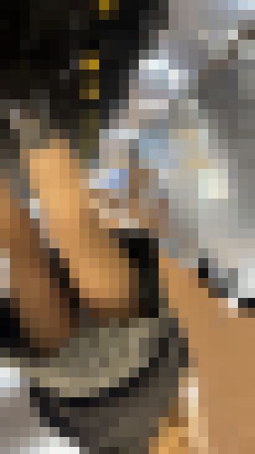 非公開になった駅で追いかけた派手髪ギャルの生パン風チラを再販します