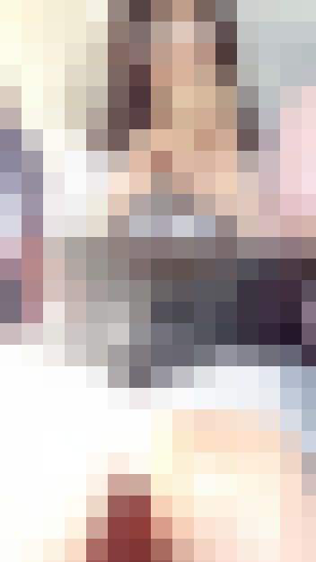 (電車対面）(顔出し)膝上丈の短いスカートから…むっちり実っちゃった生ふとももちゃんをむき出しにしちゃう…女子大生お姉さんを観察