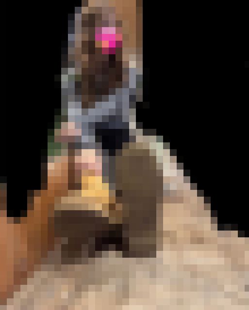 ゆるふわパーマJDさんのムートンブーツ生足美脚と靴下足裏