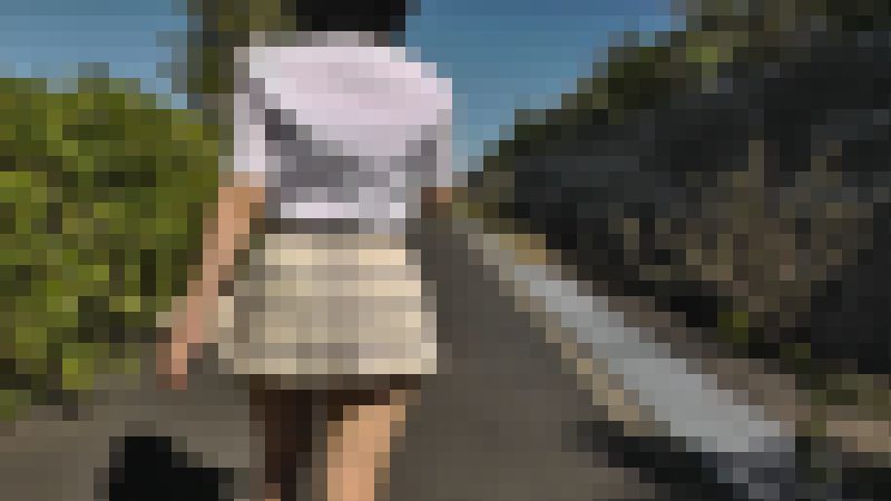 超ミニスカパンチラお散歩　晴美ちゃん３ 人がいない公園で限界ミニスカお散歩