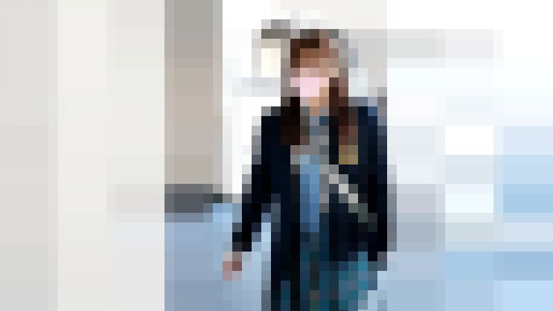 処女膜付１名！３名のノーパン登校エレベーター盗撮！
