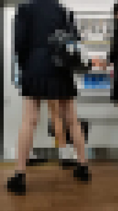 脚をよく開く三人組